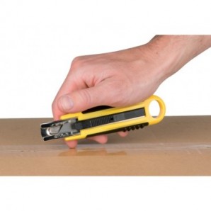 Cutter con lama 6 cm a scatto Q-Connect in blister - giallo/nero - KF15432
