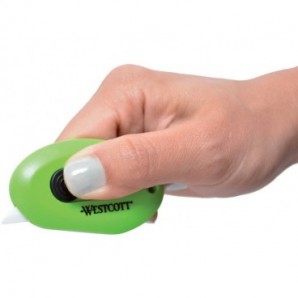 Cutter di sicurezza Westcott con mini lama a scatto in ceramica lunghezza 31 mm verde - E-16474 00